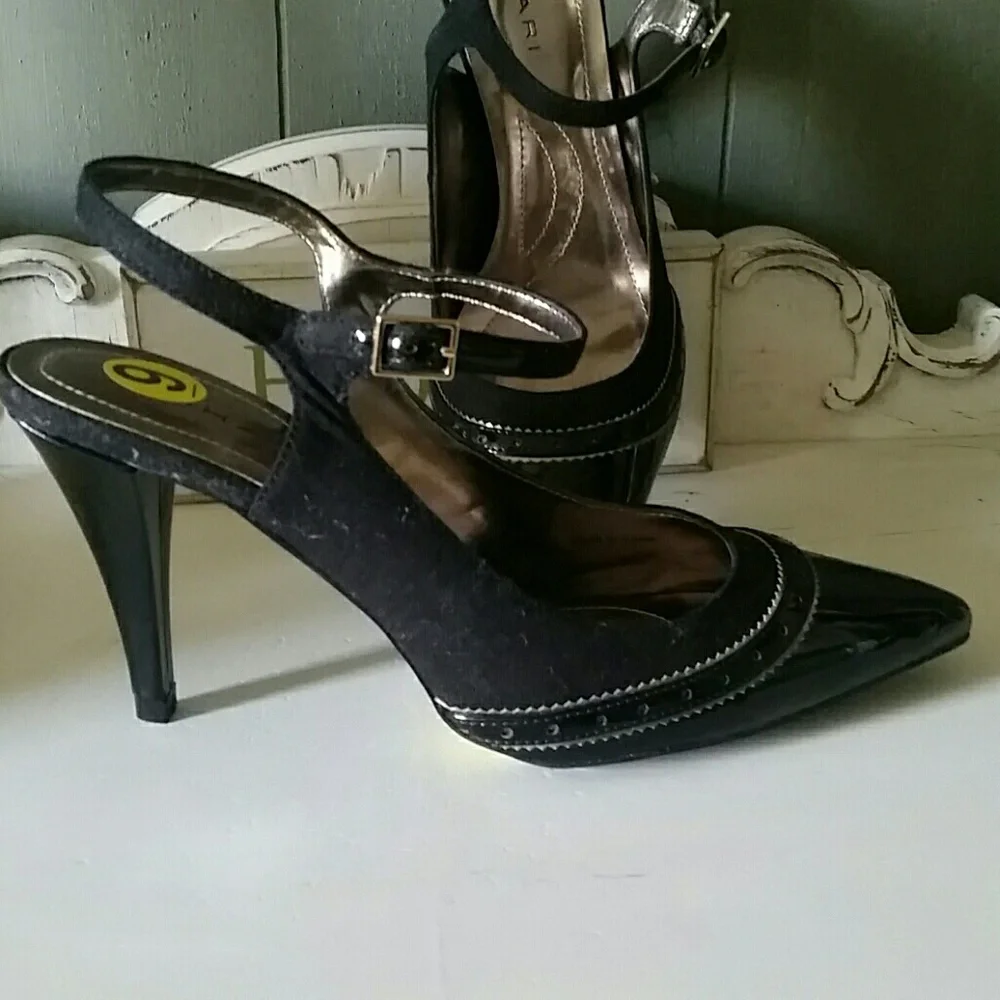 Tahari. Shoes new no box.. - Picture 2 of 3